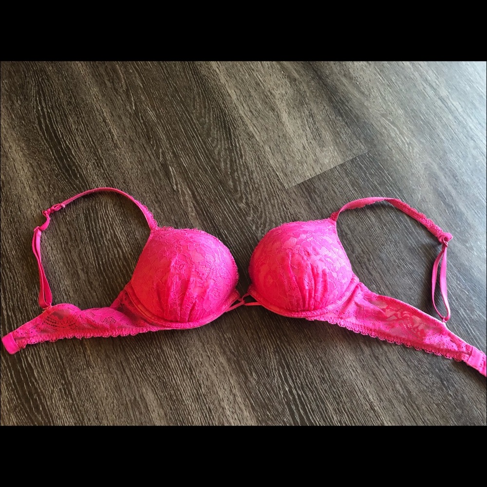 Hot Pink Victoria’s Secret Bombshell Bra